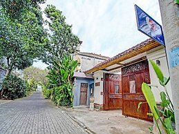 OYO 91300 Sunny Side Villa