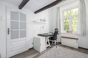 Apartment Topolowa by Renters