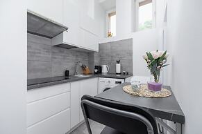 Apartment Topolowa by Renters