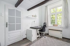 Apartment Topolowa by Renters