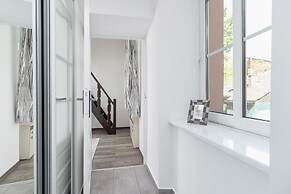 Apartment Topolowa by Renters