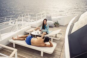 Four Seasons Explorer, Palau - Cruising Resort