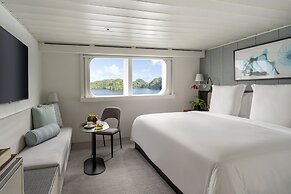 Four Seasons Explorer, Palau - Cruising Resort