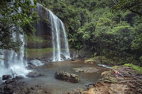 Four Seasons Explorer, Palau - Cruising Resort