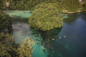 Four Seasons Explorer, Palau - Cruising Resort