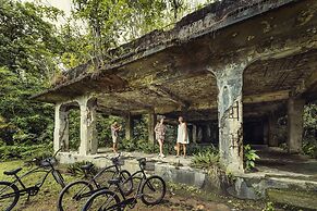 Four Seasons Explorer, Palau - Cruising Resort