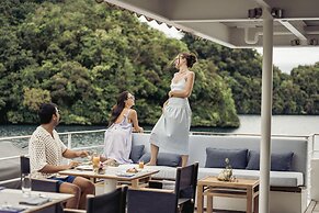 Four Seasons Explorer, Palau - Cruising Resort