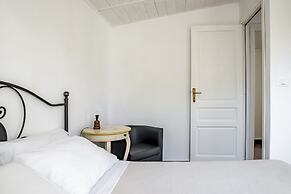 Ognina Apts with pool by Wonderful Italy