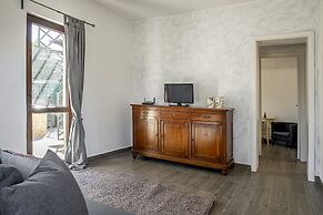 Ognina Apts with pool by Wonderful Italy