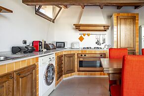 Ognina Apts with pool by Wonderful Italy