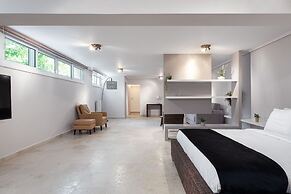 Eretria Luxurious Seafront Villa