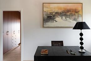 Eretria Luxurious Seafront Villa