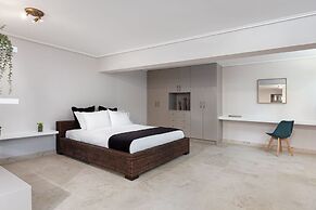 Eretria Luxurious Seafront Villa