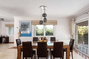 Eretria Luxurious Seafront Villa