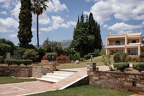 Eretria Luxurious Seafront Villa