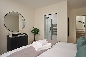Fulham  Hestercombe House by Viridian Apartments