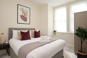 Fulham  Hestercombe House by Viridian Apartments