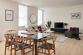 Fulham  Hestercombe House by Viridian Apartments