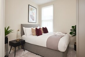Fulham  Hestercombe House by Viridian Apartments