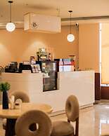 The Eliot Hotel & Banquet