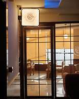 The Eliot Hotel & Banquet