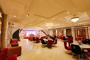 The Eliot Hotel & Banquet