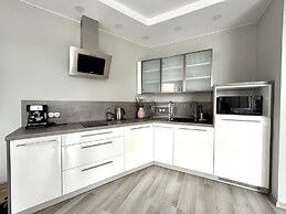 Bright Apartments - LoftAffair