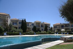 3-Bedroom Apartment on Beach Cassiopeia