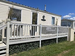 Pets Stay Free 2 Bedroom Caravan at Heacham Beach