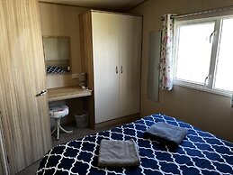 pet Free 2 Bedroom Caravan With Decking at Heacham