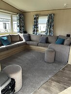 pet Free 2 Bedroom Caravan With Decking at Heacham