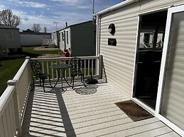 pet Free 2 Bedroom Caravan With Decking at Heacham