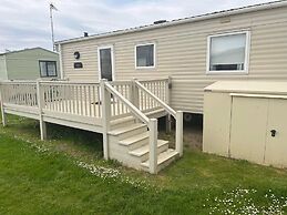 pet Free 2 Bedroom Caravan With Decking at Heacham