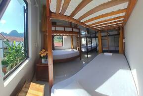 YoLo Pool Bar Villas