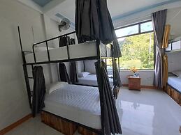 YoLo Pool Bar Villas