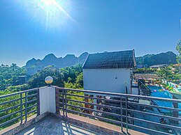 YoLo Pool Bar Villas