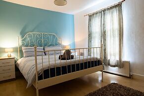 Gorgeous 3-bedroom Cottage by the River in Reading