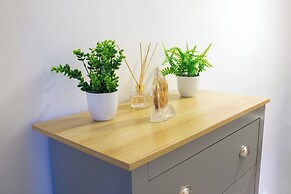 Gorgeous 3-bedroom Cottage by the River in Reading