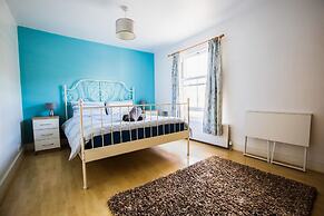 Gorgeous 3-bedroom Cottage by the River in Reading