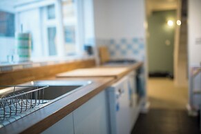 Gorgeous 3-bedroom Cottage by the River in Reading