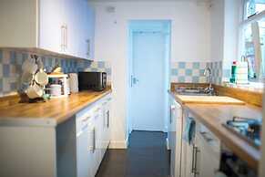 Gorgeous 3-bedroom Cottage by the River in Reading