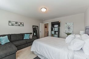 Charming Charlotte Retreat in Steele Creek by Redawning