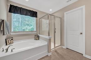 Charming Charlotte Retreat in Steele Creek by Redawning