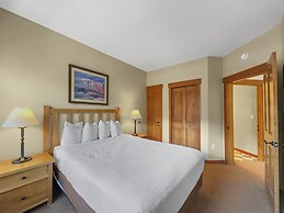 Co406 Copper One Lodge 2 Bedroom Condo by RedAwning