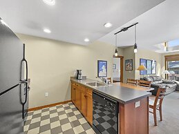 Co406 Copper One Lodge 2 Bedroom Condo by RedAwning