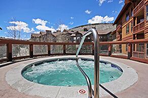 Co406 Copper One Lodge 2 Bedroom Condo by RedAwning