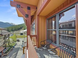 Co406 Copper One Lodge 2 Bedroom Condo by RedAwning