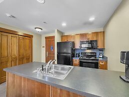 Co406 Copper One Lodge 2 Bedroom Condo by RedAwning