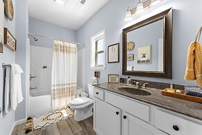 Tee House At Stonebridge 3 Bedroom Condo by RedAwning