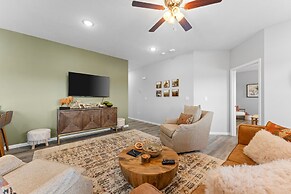 Tee House At Stonebridge 3 Bedroom Condo by RedAwning